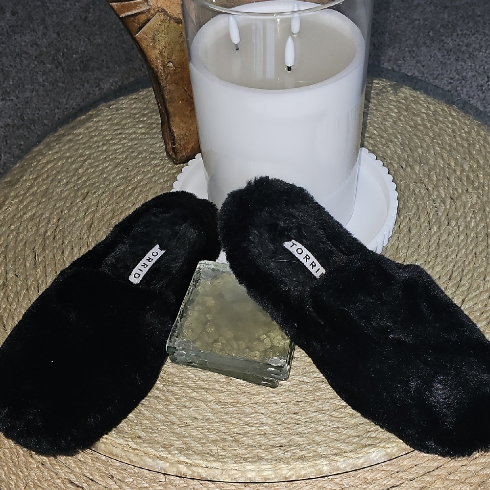 Torrid Black Plush Slippers 10 Wide Width
